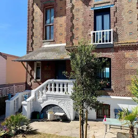 L'eglantine Bord De Villa Ault