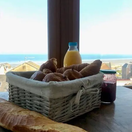 L'eglantine Bord De Ault